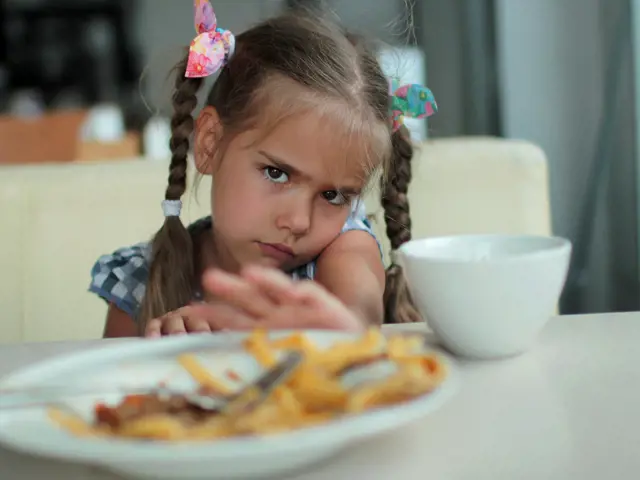 Are your kids picky eaters? Here are 9 tips and tricks to help them become less fussy with foods