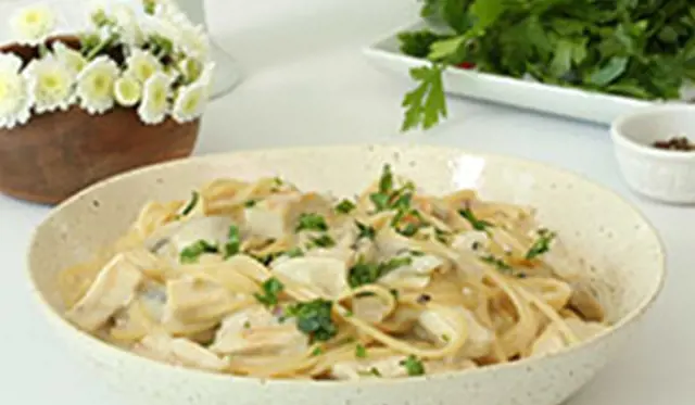 Whole Grain Pasta with Chicken and Béchamel